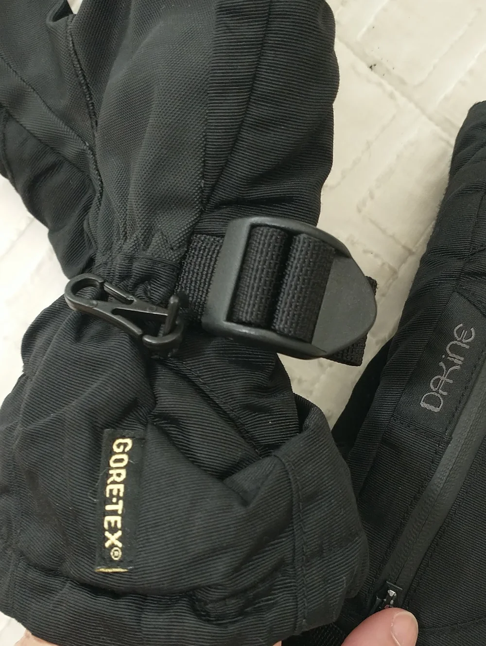 Dakine Eclipse Gore Tex Winter Gloves, Zipper Insert, Cinches, Women's Size M